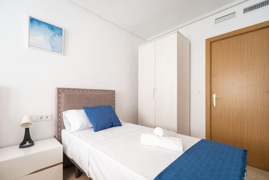Amplio Apartamento 2 Dormitorios Cerca De La Playa Alicante Bagian luar foto