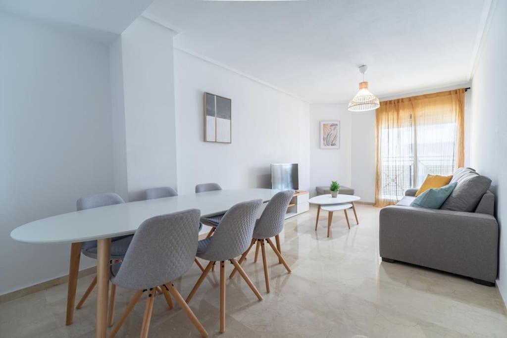 Amplio Apartamento 2 Dormitorios Cerca De La Playa Alicante Bagian luar foto