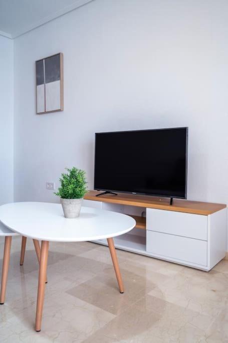 Amplio Apartamento 2 Dormitorios Cerca De La Playa Alicante Bagian luar foto