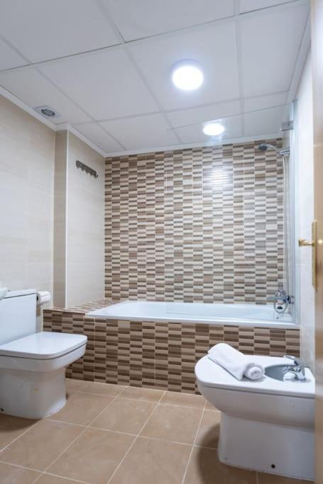 Amplio Apartamento 2 Dormitorios Cerca De La Playa Alicante Bagian luar foto