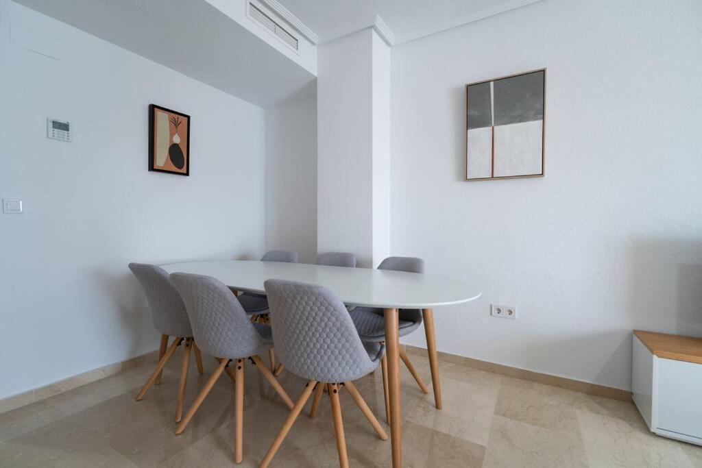 Amplio Apartamento 2 Dormitorios Cerca De La Playa Alicante Bagian luar foto