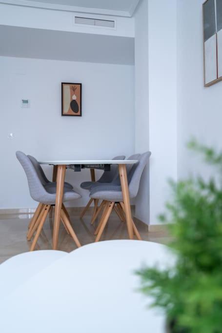 Amplio Apartamento 2 Dormitorios Cerca De La Playa Alicante Bagian luar foto